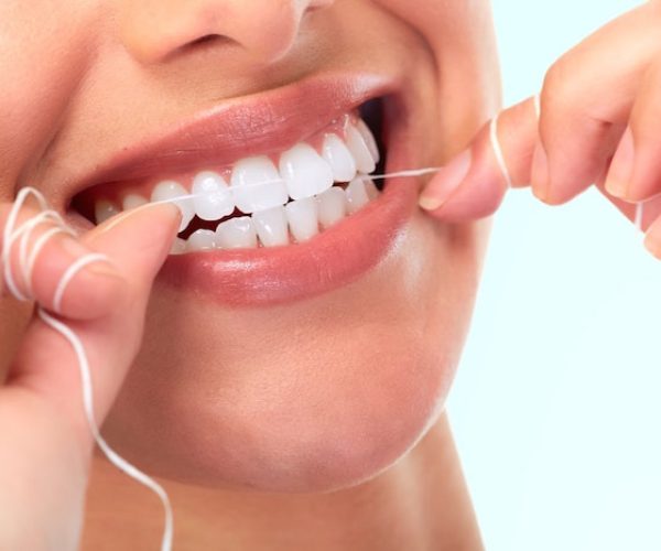 filo-interdentale-per-igiene-orale